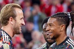 Harry Kane lập kỷ lục, cùng Olise giúp Bayern Munich thắng khó tin