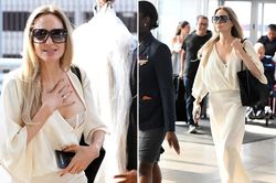 Nữ diễn viên Angelina Jolie sexy hiếm thấy ở tuổi 51