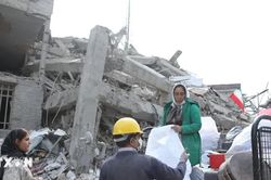 Iran vận động quần chúng tham gia hỗ trợ đất nước