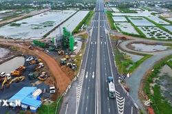Cao tốc Cần Thơ-Cà Mau: Gỡ khó về nguồn cung vật liệu để đẩy nhanh thi công