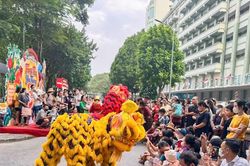 Hàng nghìn bệnh nhi với những phần quà ở Hội chợ Trung thu yêu thương