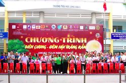 Đem Trung thu đến với thiếu nhi khu vực biên giới biển