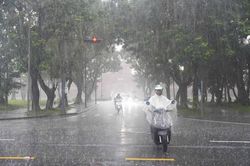 Thời tiết ngày 19/9: Miền Trung có nơi mưa rất to