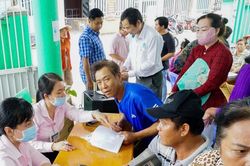 Xã đầu tiên của TP.HCM hoàn thành khám sức khỏe người dân