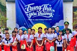 Ấm áp Trung thu ở biên giới biển TP.HCM