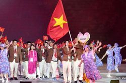 Khoảnh khắc rạng rỡ của Đoàn Thể thao Việt Nam tại lễ khai mạc ASIAD 2026