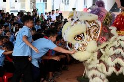 Đồn Biên phòng Ia Nan mang Trung thu đến học sinh vùng biên