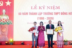 Tiếp tục viết những trang mới trong lịch sử 60 năm của Trường THPT Đồng Hới