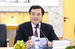 Bộ Chính trị điều động Thứ trưởng Nguyễn Sinh Nhật Tân giữ chức Phó Bí thư Thành ủy Thành phố Hồ Chí Minh