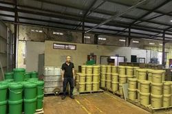 Sản xuất dầu nhờn giả, sếp Công ty JPWAY Việt Nam bị khởi tố