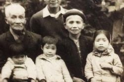 Bố mẹ tôi, có nhiều điều không giống ai!