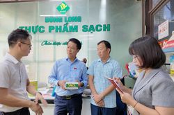 Đoàn ĐBQH tỉnh Lai Châu khảo sát việc thực hiện Chương trình OCOP tại xã Than Uyên