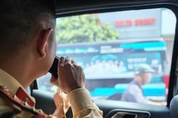 Từ hình ảnh bí mật ghi nhận, CSGT xử lý loạt xe limousine vi phạm