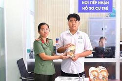 Công an phường Chánh Hiệp: Tăng cường chuyển đổi số, cải cách hành chính với mô hình 'Giờ hành chính linh hoạt'