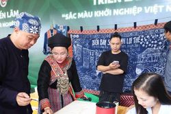 Khai mạc Triển lãm 'Sắc màu khởi nghiệp Việt Nam'