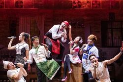 Khi căn bếp biến thành một sân khấu với beatbox, b-boying và a cappella