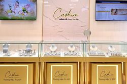 Một chuỗi cửa hàng kim cương lớn ở TP.HCM mở cửa trở lại