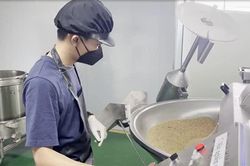 Đưa vật liệu thay thế nhựa vào thị trường