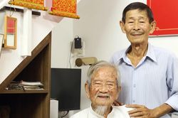 Đi một vòng đời, con lại về bên cha