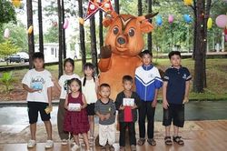 Tiếp sức đến trường cho con em lực lượng tuần tra bảo vệ rừng Vườn quốc gia Chư Yang Sin