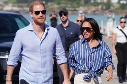 Em trai cố Công nương Diana cảnh báo truyền thông Anh gây hại cho cặp đôi Harry - Meghan, nói cần rút kinh nghiệm từ bài học cũ