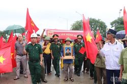 Xúc động ngày đón liệt sĩ trở về sau gần 60 năm nằm lại chiến trường