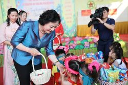 Chăm lo cho học sinh để 'mỗi ngày đến trường là một ngày vui và mỗi giờ học là một giờ thật ý nghĩa'