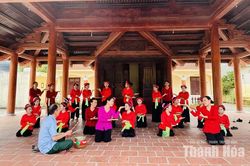 Qua bao đổi thay, hồn làng vẫn vậy