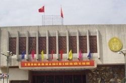 40 năm, nổi chìm một bức tranh hoành tráng