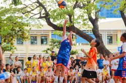 25 đội tranh tài tại Giải bóng rổ học sinh Trường THCS Lê Hồng Phong