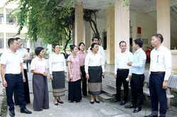 Đoàn đại biểu tỉnh Xiêng Khoảng và tỉnh Phông Sa Lỳ thăm và làm việc với Trường Đại học Tân Trào