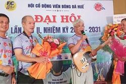 'Cầu thủ thứ 12' hành trình 'giữ lửa'