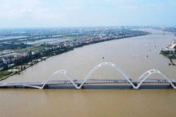 Dự án thành phần 2 - Cầu Nhật Lệ 3 và đường hai đầu cầu trước ngày thông xe là cầu vòm thép cao nhất tỉnh Quảng Trị