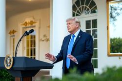 Ông Trump tuyên bố thành lập 'Lực lượng AI' của Mỹ