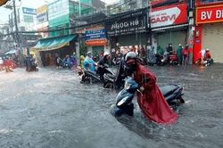 TPHCM và các tỉnh, thành phía Nam bước vào đợt mưa lớn trên diện rộng, nguy cơ ngập úng nơi trũng thấp