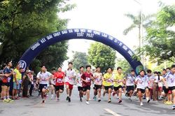 Phường Kiến Hưng gần 300 vận động viên tham gia Chung kết Giải chạy Báo Hànộimới