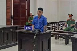 Dùng giấy đăng ký xe giả lừa đảo, chiếm đoạt 330 triệu đồng