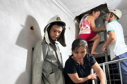 Kịp thời đưa 7 người thoát khỏi căn nhà bị cháy ở phố Kim Mã