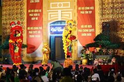 Tết Trung thu đoàn viên, gắn kết yêu thương cùng con em Công an Thủ đô