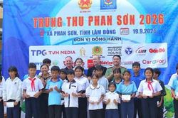 Lâm Đồng: Trung thu ấm áp với 2.000 em nhỏ có hoàn cảnh khó khăn tại xã miền núi Phan Sơn