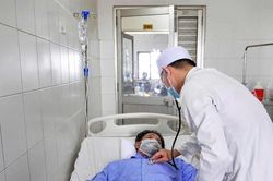 Cần Thơ: Cứu sống người đàn ông bị hai thanh sắt đâm trúng