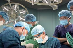 7 giờ nỗ lực bảo tồn ngón tay cho người bệnh