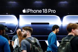 Vì sao cổ phiếu Apple vẫn đắt giá dù không chạy đua AI?