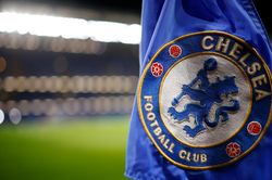 Chelsea đối mặt bài toán tài chính hơn 2 tỷ bảng