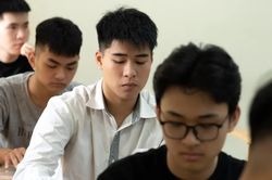 Chuyên gia giáo dục: Bỏ cộng điểm IELTS là công bằng, lộ trình áp dụng năm 2027 là hợp lý