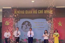 Lào Cai ra mắt Không gian Hồ Chí Minh tại Thư viện tỉnh