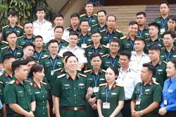 C&aacute;n bộ Đo&agrave;n trong Qu&acirc;n đội phải biến kiến thức th&agrave;nh năng lực
