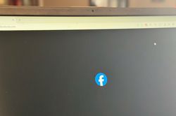 Facebook phiên bản web gặp sự cố, không thể truy cập
