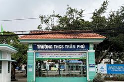 Công an xác minh vụ học sinh lớp 8 bị nhóm bạn đánh trước cổng trường