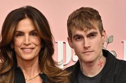 Bài đăng cuối cùng thể hiện sự sợ hãi của con trai Cindy Crawford trước khi qua đời